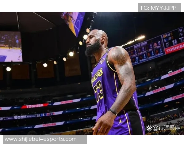 足球场上的篮球巨星是谁如何实现跨界成功的传奇故事 足球场上的篮球巨星是谁如何实现跨界成功的传奇故事